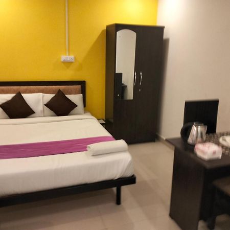 Hotel Sy Comforts Bangalore Exterior photo