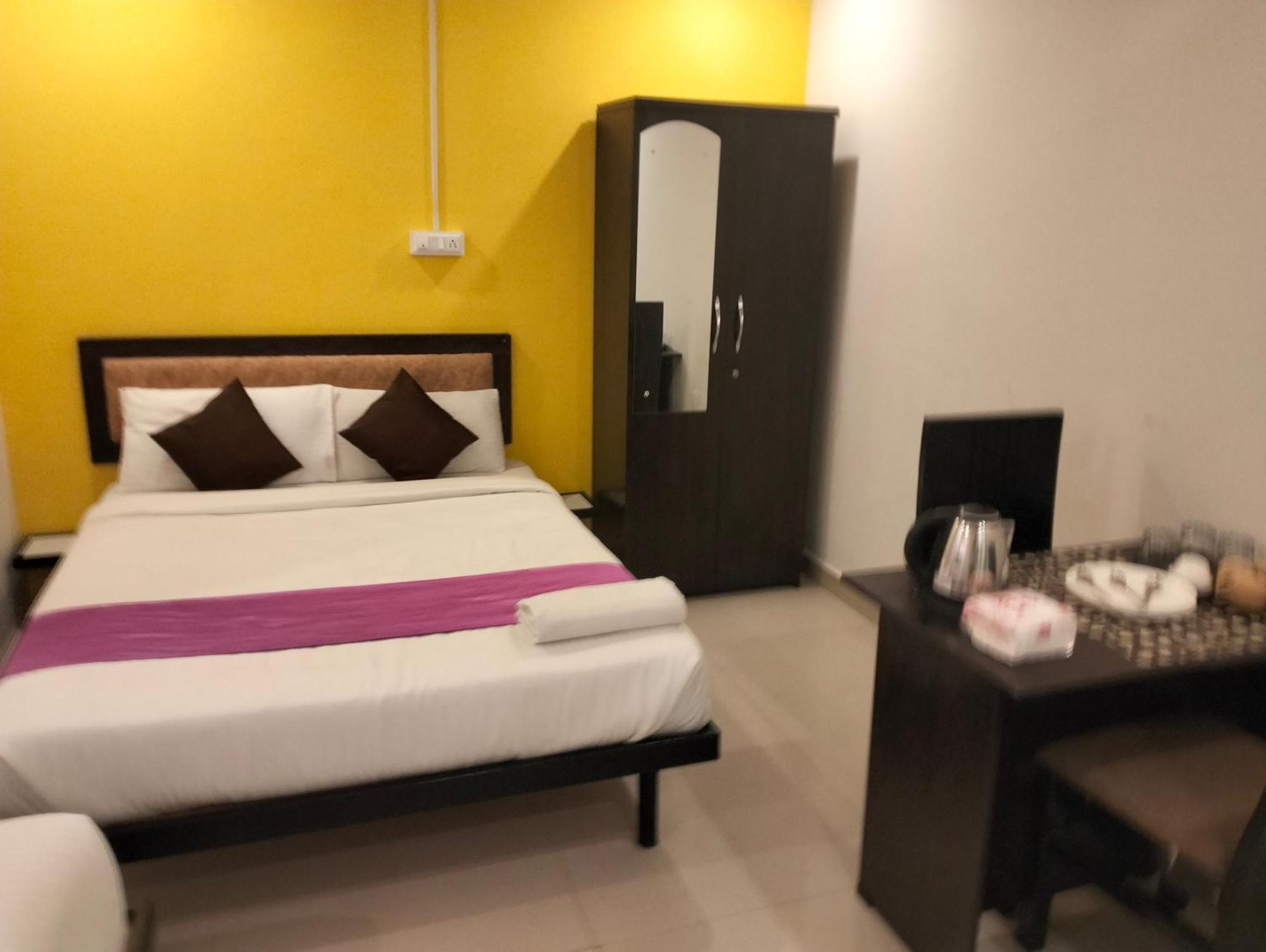 Hotel Sy Comforts Bangalore Exterior photo